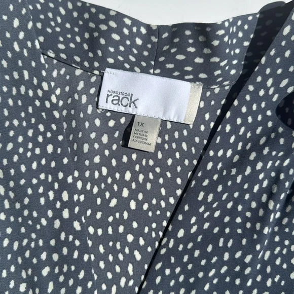 Nordstrom Rack Blouse - Picture 2 of 3